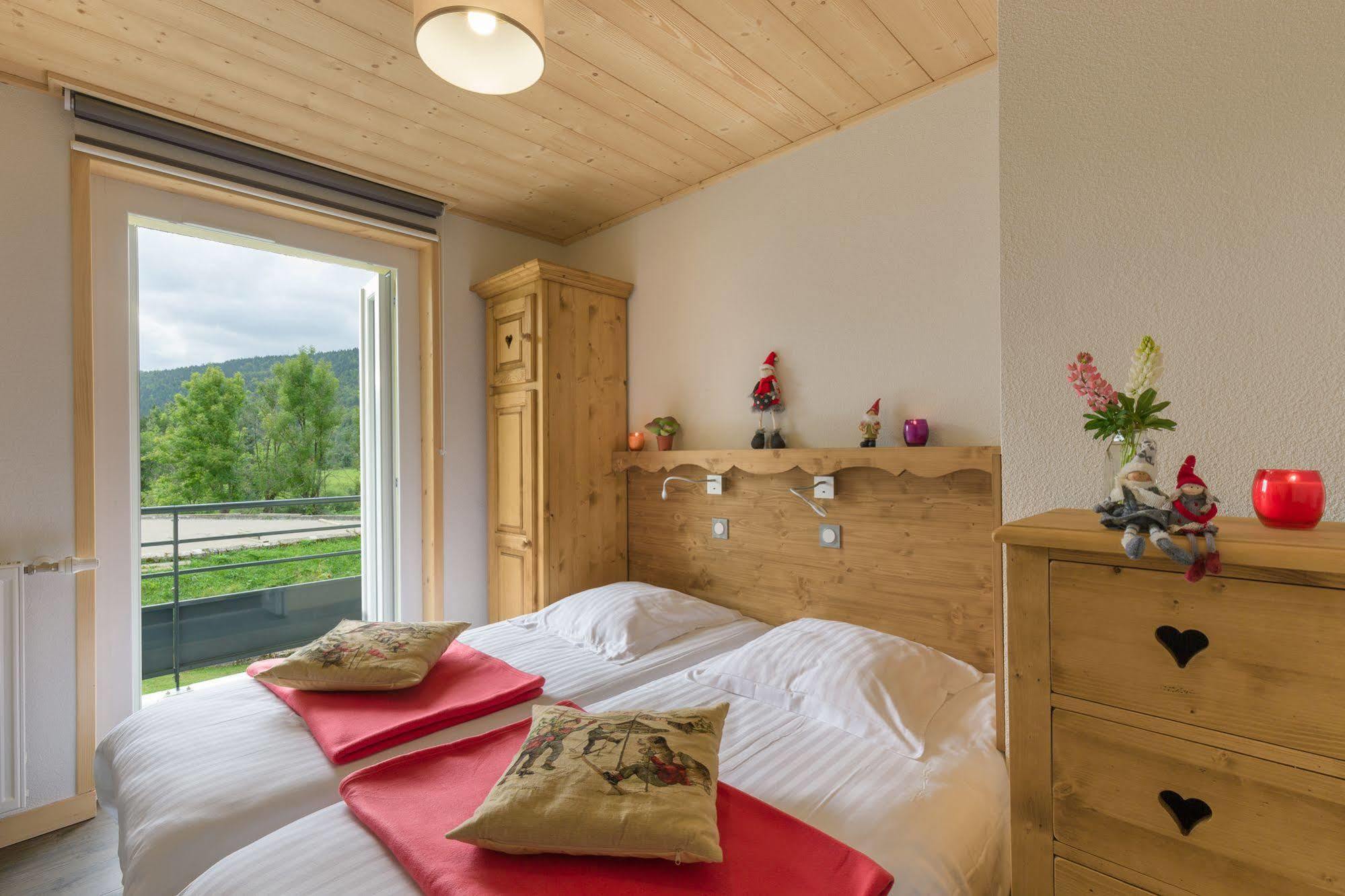 Residence Les Tavaillons Mijoux Luaran gambar